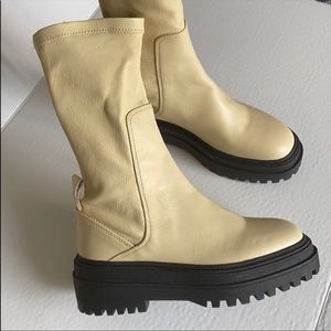 Zara soft leather pull on ankle boots 6.5